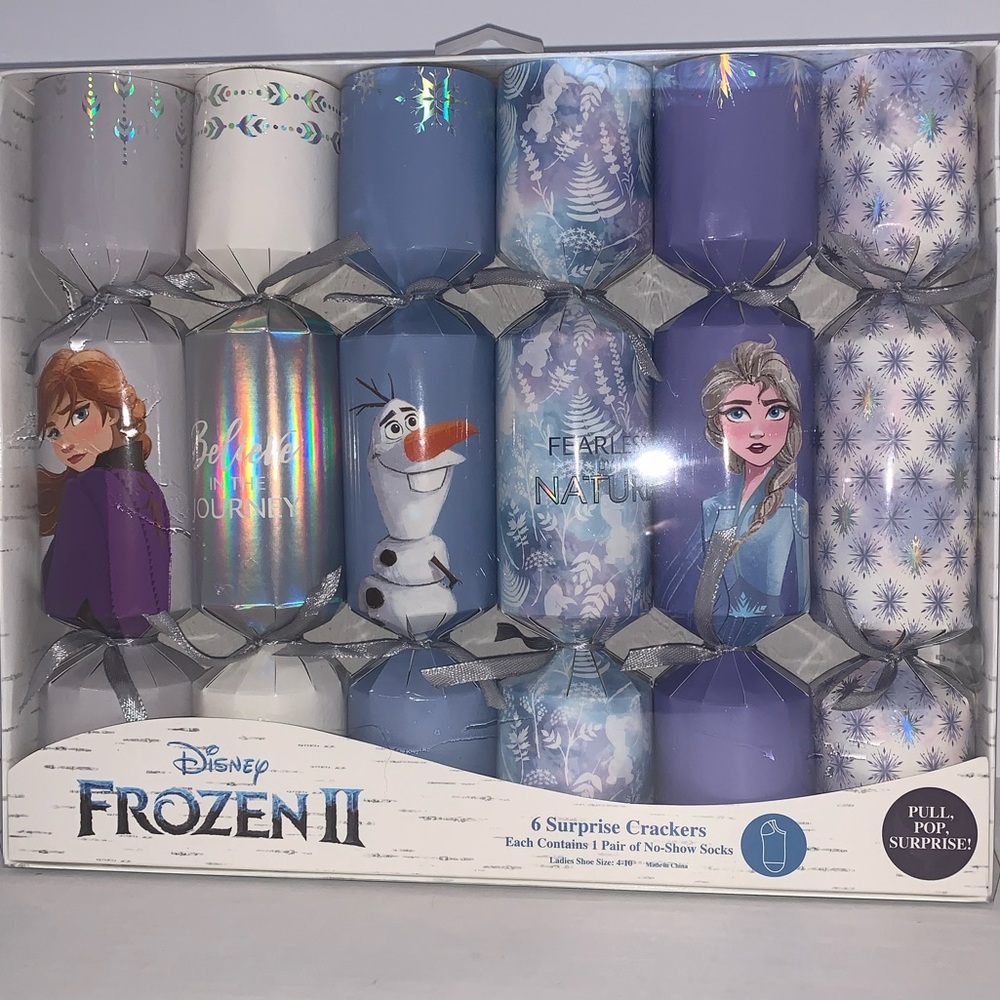 Frozen II women no show socks 6 surprise crackers